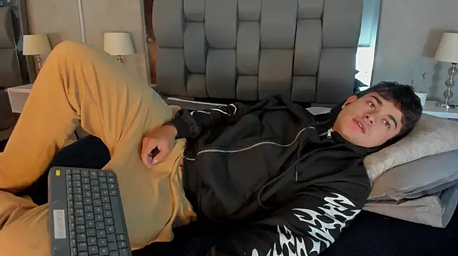 Charlie___Musk Chat XXX in diretta