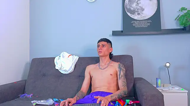 BryanGrey__ élő XXX-chatje