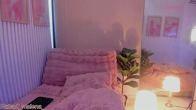 Chat +18 de bad_malena ao vivo