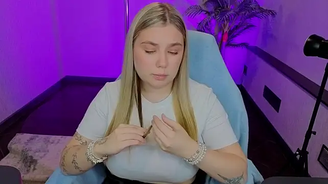 دردشة Boobsy_girl الجنسية المباشرة