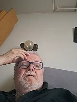 petvarad Adlı Modelin Canlı XXX Sohbeti
