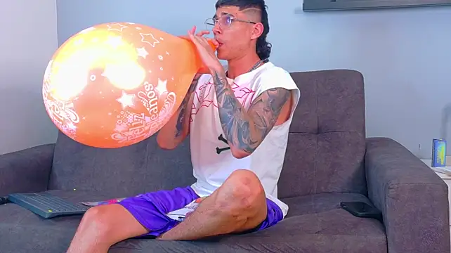 BryanGrey__ élő XXX-chatje