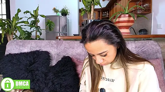 Chat +18 de Jules_n_Gia ao vivo