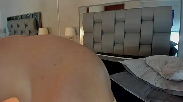 Charlie___Musk Live XXX-Chat