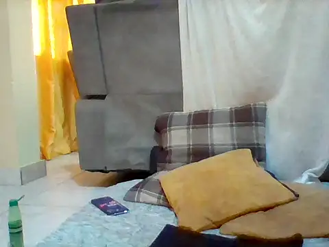 Little_beb01 Adlı Modelin Canlı XXX Sohbeti