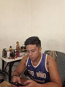 XXX chat uživo modela Felix_Asher