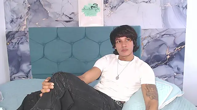Chatroom XXX en direct de MaximilianRoth