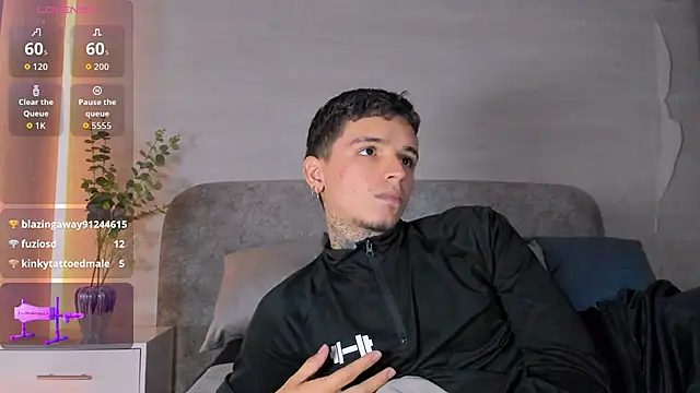 Ian_Castillo_ XXX чат на живо