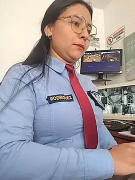 Queen_linda1 Adlı Modelin Canlı XXX Sohbeti