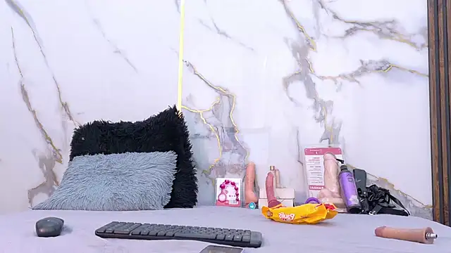 KarlaSmith__'s Live XXX Chat