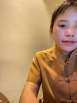 Bella_7777 Adlı Modelin Canlı XXX Sohbeti