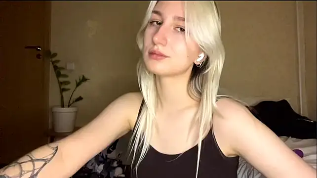 LishaNuding's Live XXX Chat