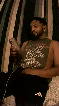 Show modela k1ng0feveryth1ng na web-kameri