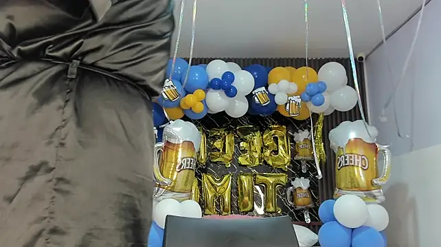 צ'אט XXX בשידור חי של Karla18_