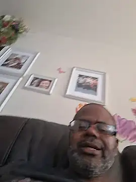 Show modela Blackscorpiondick na web-kameri