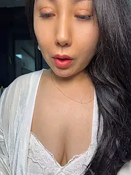 Xuemo88 Adlı Modelin Canlı XXX Sohbeti