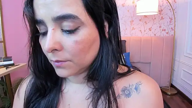taylor_bennet's Live XXX Chat