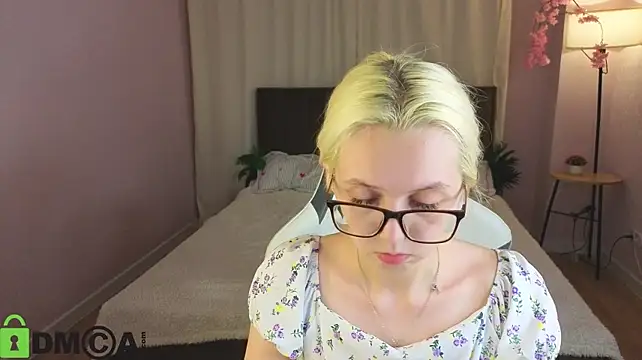 mollyy_snow Live XXX-chat