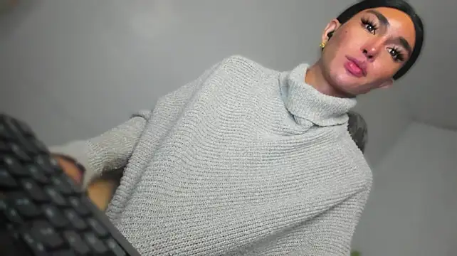 دردشة MistressNextDoor_ الجنسية المباشرة