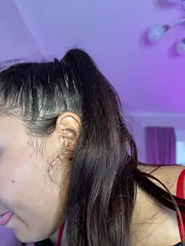 Chatroom XXX en direct de LushBySofa