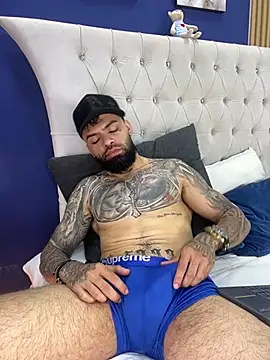 Collin_Vivas: онлайн-секс-чат