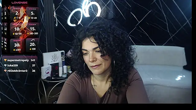 Chat +18 de Miistik_ ao vivo