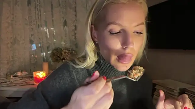 Czat XXX na żywo – MauiBee
