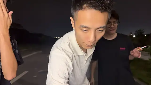 XiaoLin-01 Chat XXX live