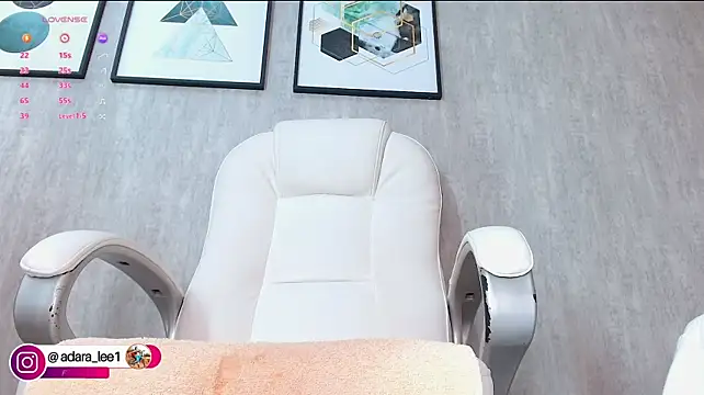 adara_le's Live XXX Chat