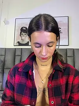 צ'אט XXX בשידור חי של JuliaColemann