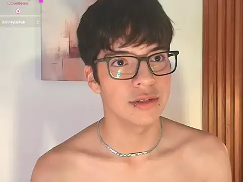 Онлайн чат XXX Milo_Wolff