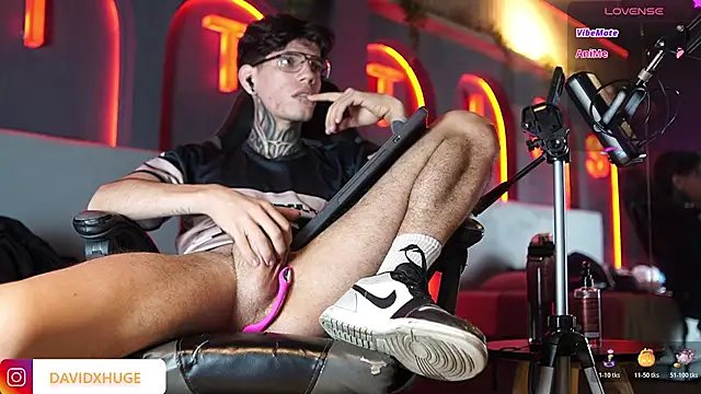 XXX chat uživo modela David__Huge