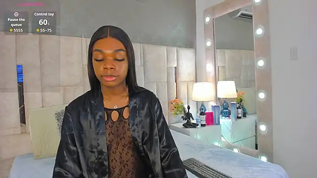 IsisBrown_ élő XXX-chatje