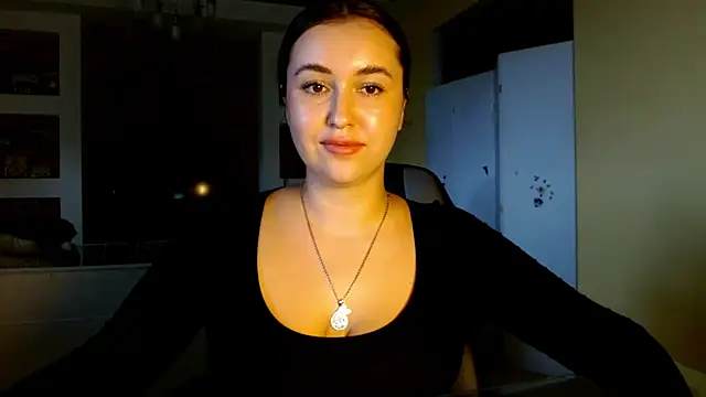 ElizabethJam XXX чат на живо