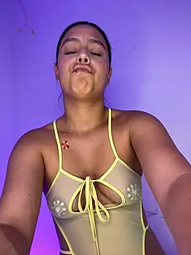 AriaVegaSoe 라이브 XXX 채팅