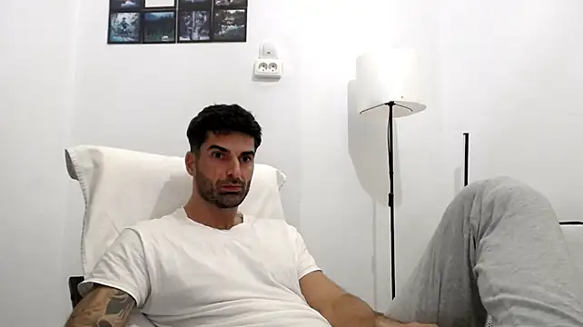 Verycutex Chat XXX in diretta