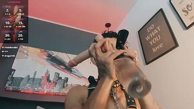 Maximoking26 XXX чат на живо