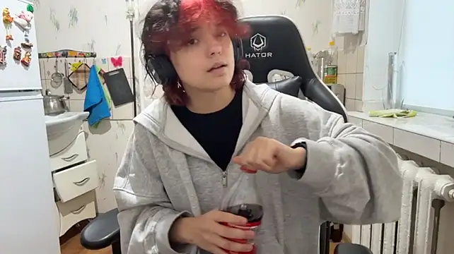Chat XXX ao vivo de Kirin_Lin
