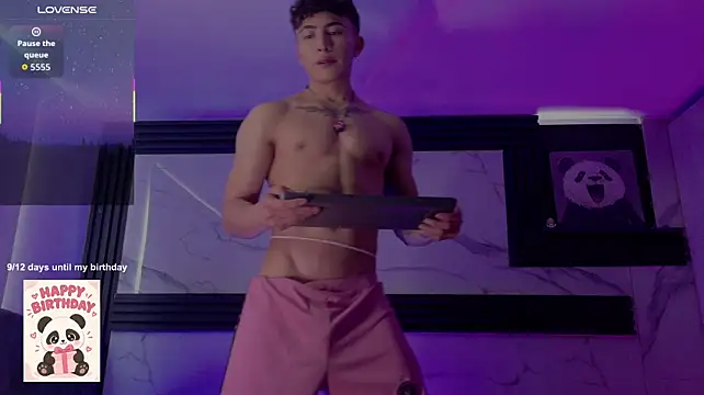 Saimonvela লাইভ XXX চ্যাট