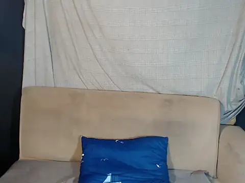 XXX chat uživo modela Redthai_Subha