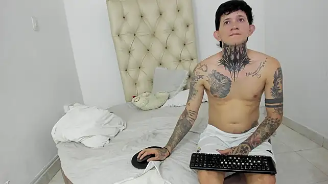 Pokazy przed kamerką – Junior_manuel26_