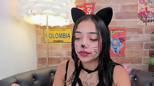 Živý XXX chat foxy_hannah