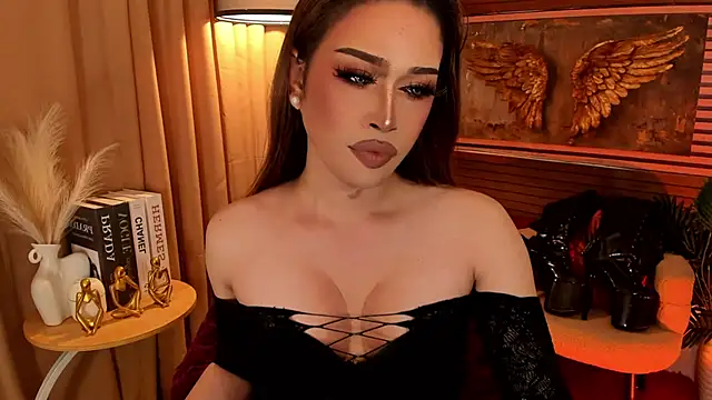 LolaDiva69のライブXXXチャット