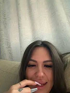 JustLora Chat XXX live