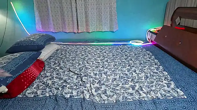 cosmic_guy লাইভ XXX চ্যাট