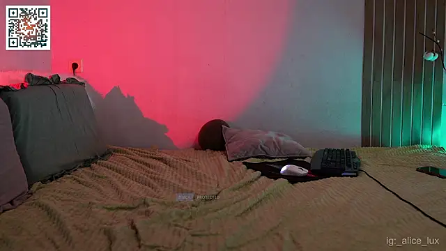 XXX chat uživo modela MrsTenderBeast