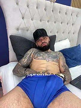 XXX chat uživo modela Collin_Vivas
