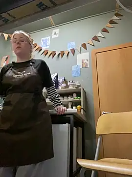 צ'אט XXX בשידור חי של cinnabon_
