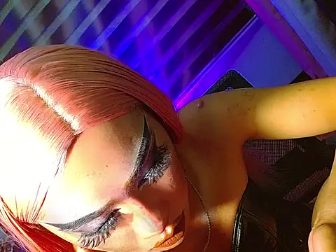 HOLLYWOOD_QUEEN_88 Chat XXX live