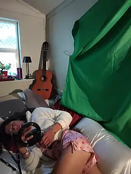 gurlnips élő XXX-chatje